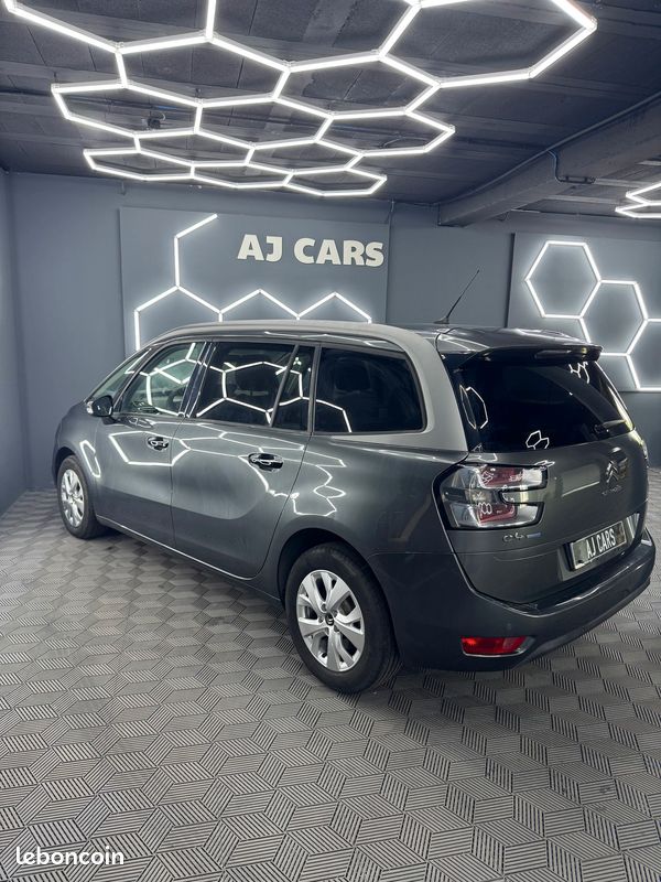 Citroën Grand C4 Picasso 1.6 HDI 120Ch *7 PL *DISTRI NEUVE *CAMERA AR* TOIT PANO *GARANTIE 12MOIS (image 6)