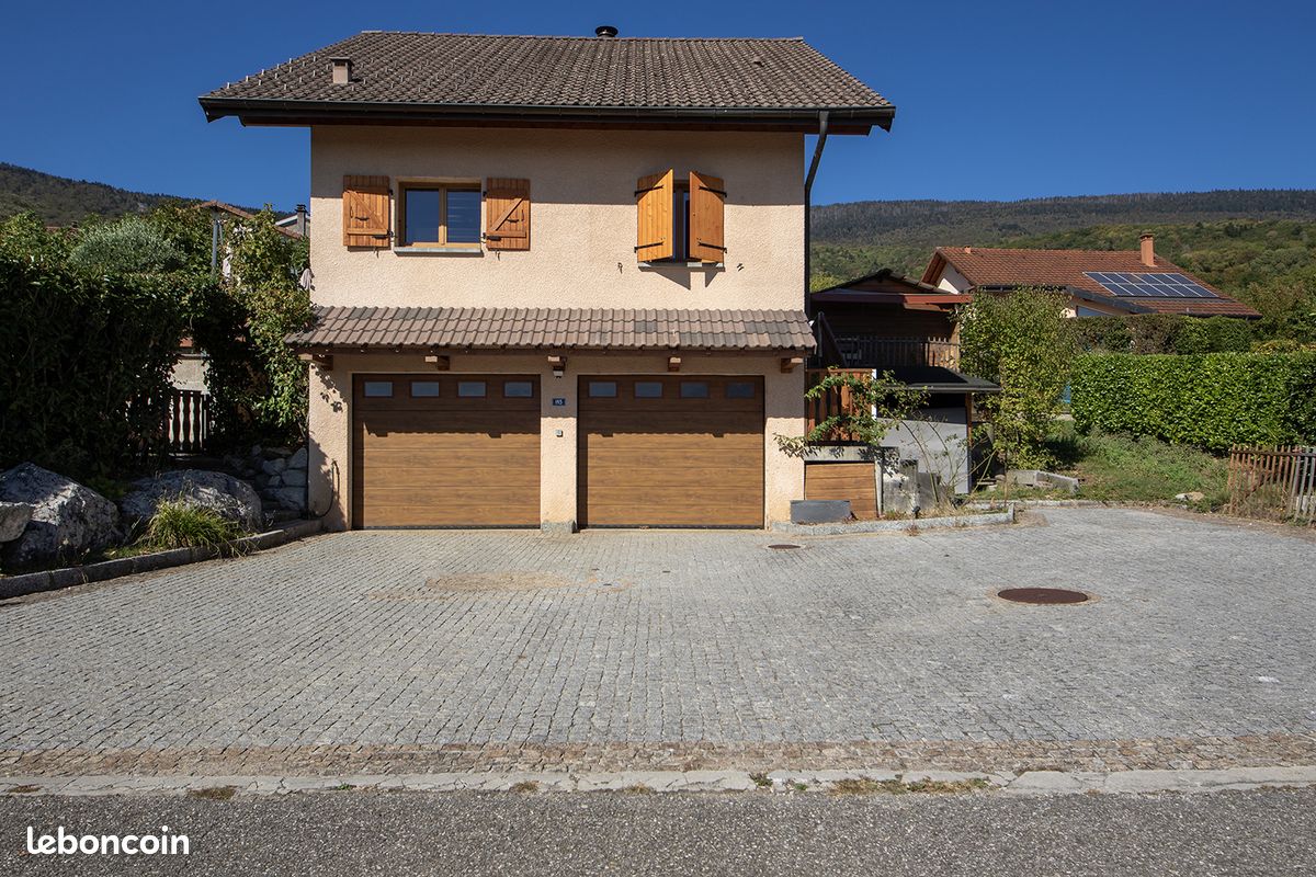 Maison 5 pièces 98 m² · à Farges · 98 m² · 660 000 €