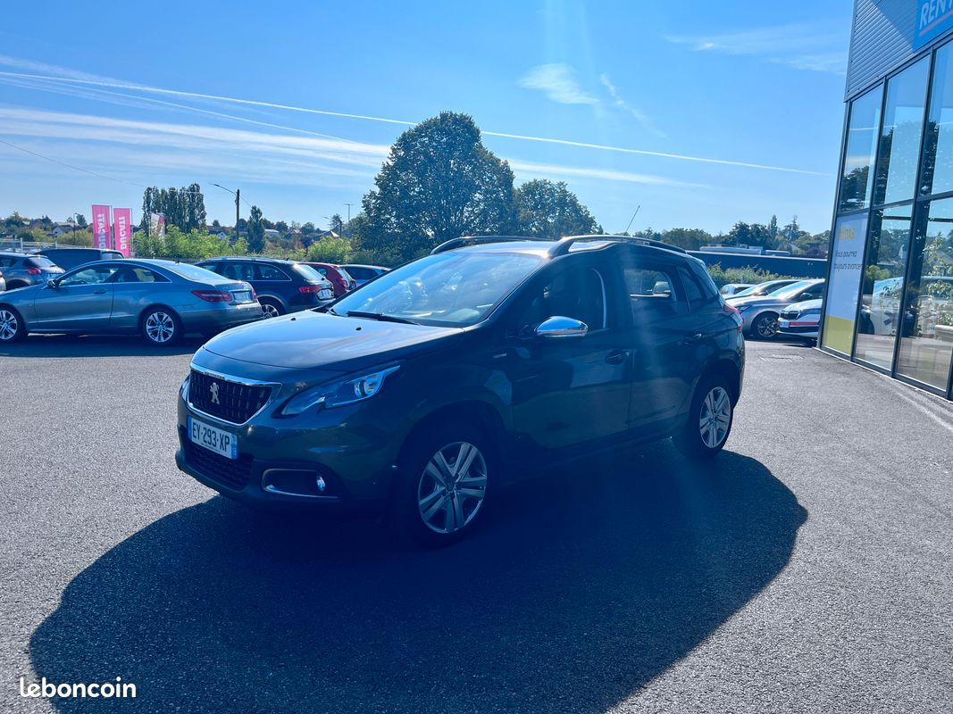 PEUGEOT 2008 1.2 130ch Style (image 2)