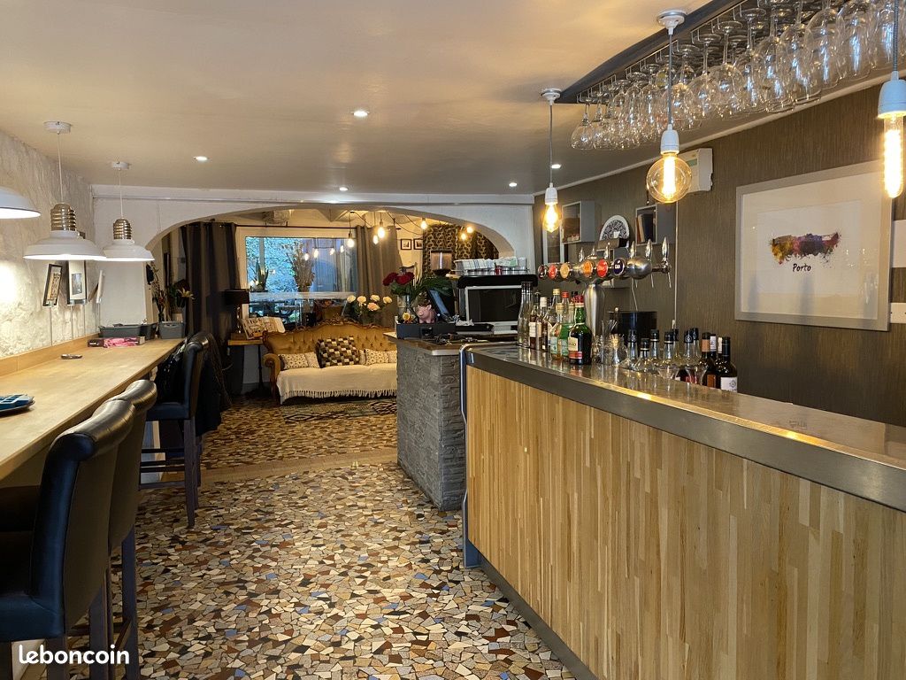 Local commercial 24 pièces 360 m² · à Terrasson-Lavilledieu · 360 m² · 136 000 €