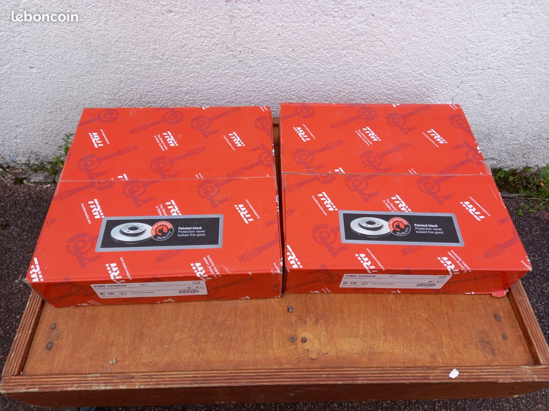 Jeu de 2 disques de frein avant Audi A3 Leon III Golf VII Activia III (image 1)