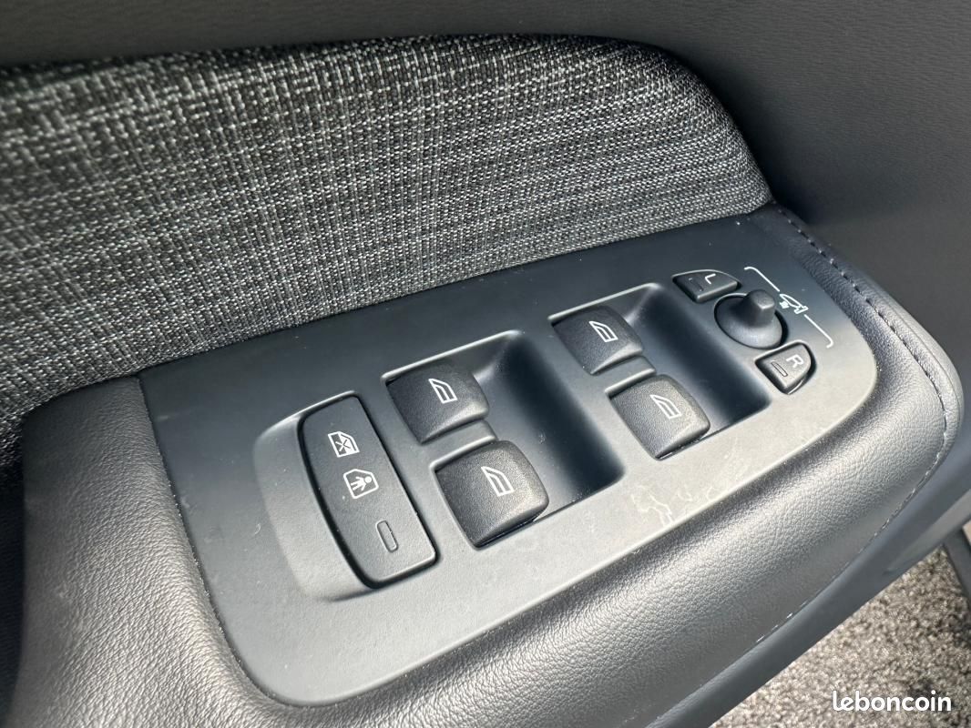 Volvo XC60 T6 AWD Hybride rechargeable 253 ch+145 ch Geartronic 8 Start (image 11)