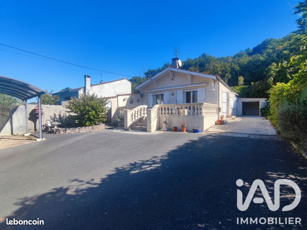 Maison 5 pièces 135 m² · à La Rivière · 135 m² · 270 000 €