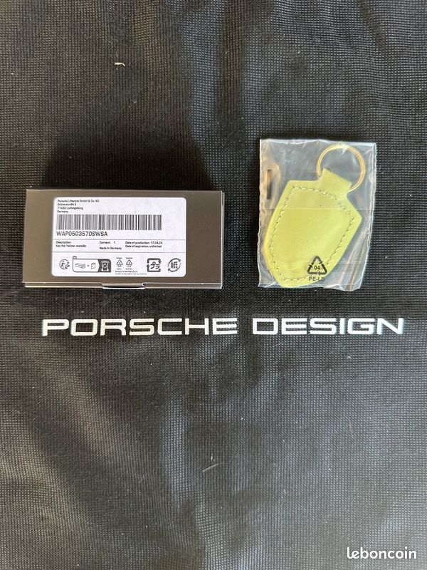 Porte-clés écusson jaune d’origine Porsche (image 2)
