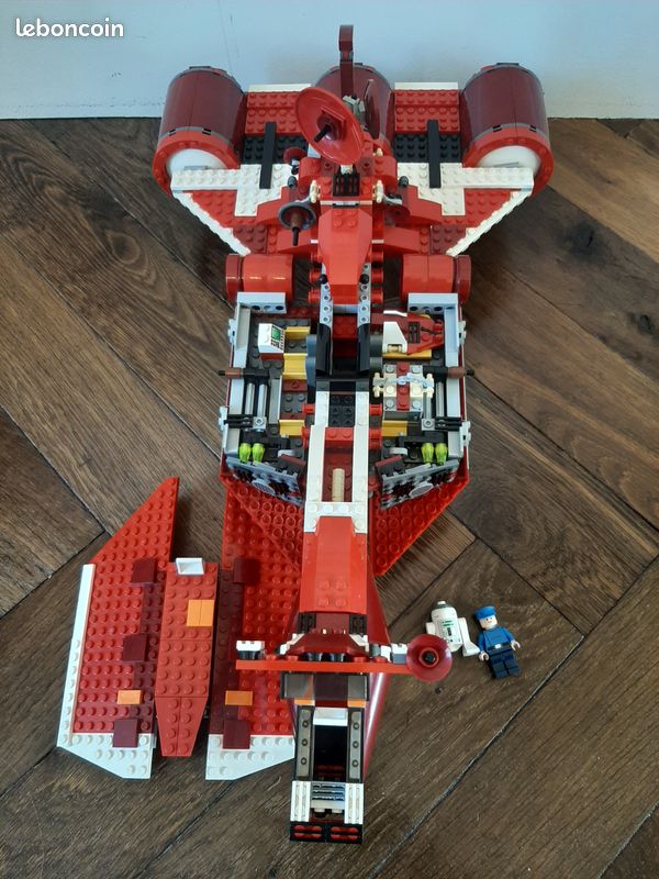 Lego Star Wars 7665 Republic Cruiser (Limited Edition with R2-R7