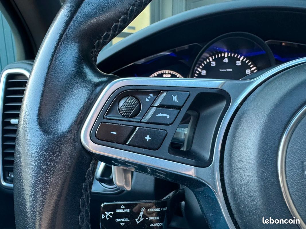PORSCHE CAYENNE 3.0 V6 340 ch Tiptronic BVA S I Garanție I Suivi Porsche (image 26)