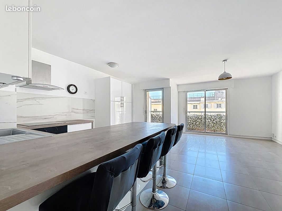 Appartement 3 pièces 65 m² · à Nice · 65 m² · 1 300 €