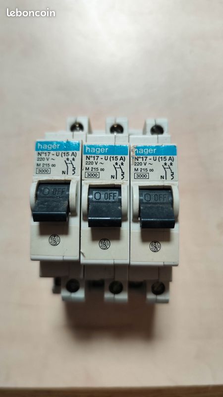 Disjoncteur Hager M215 15A - Calibre 15 Ampères - Occasion Bon état