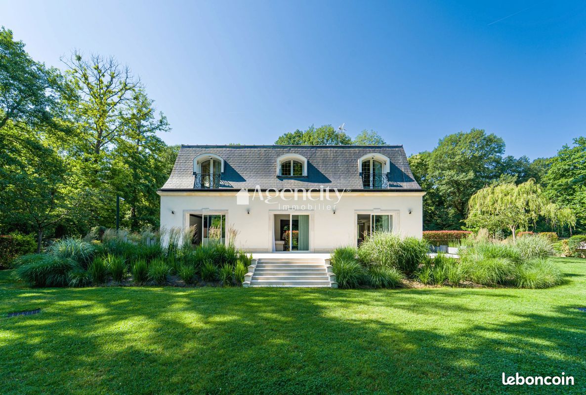 Maison 8 pièces 374 m² · à Lagny-sur-Marne · 374 m² · 1 499 000 €