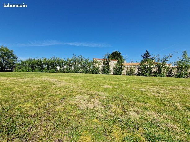 Terrain 735 m² LEGE