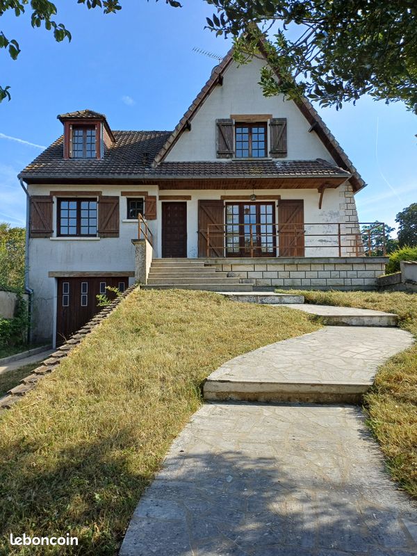 Maison 8 pièces 165 m² · à Ligueil · 165 m² · 160 000 €
