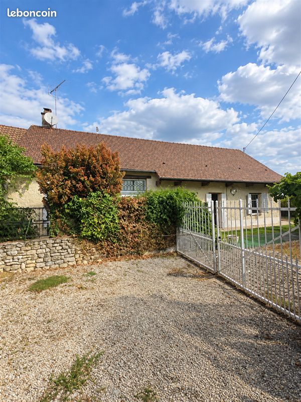 Maison 6 pièces 128 m² · à Auxy · 128 m² · 129 000 €