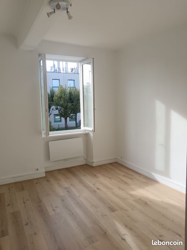 Appartement 2 pièces 36 m² · à Charbonnières-les-Bains · 36 m² · 570 €/mois