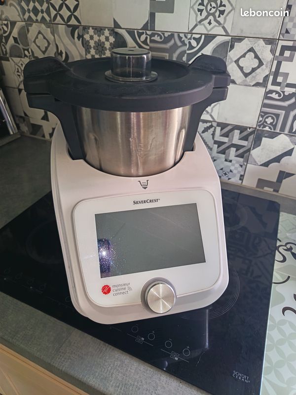Robot (image 1)