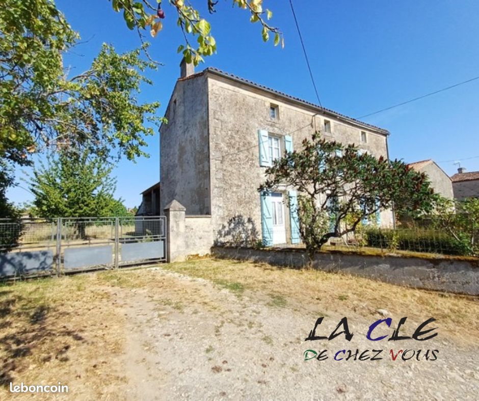 Maison 4 pièces 130 m² · à Saint-Pompain · 130 m² · 142 000 €