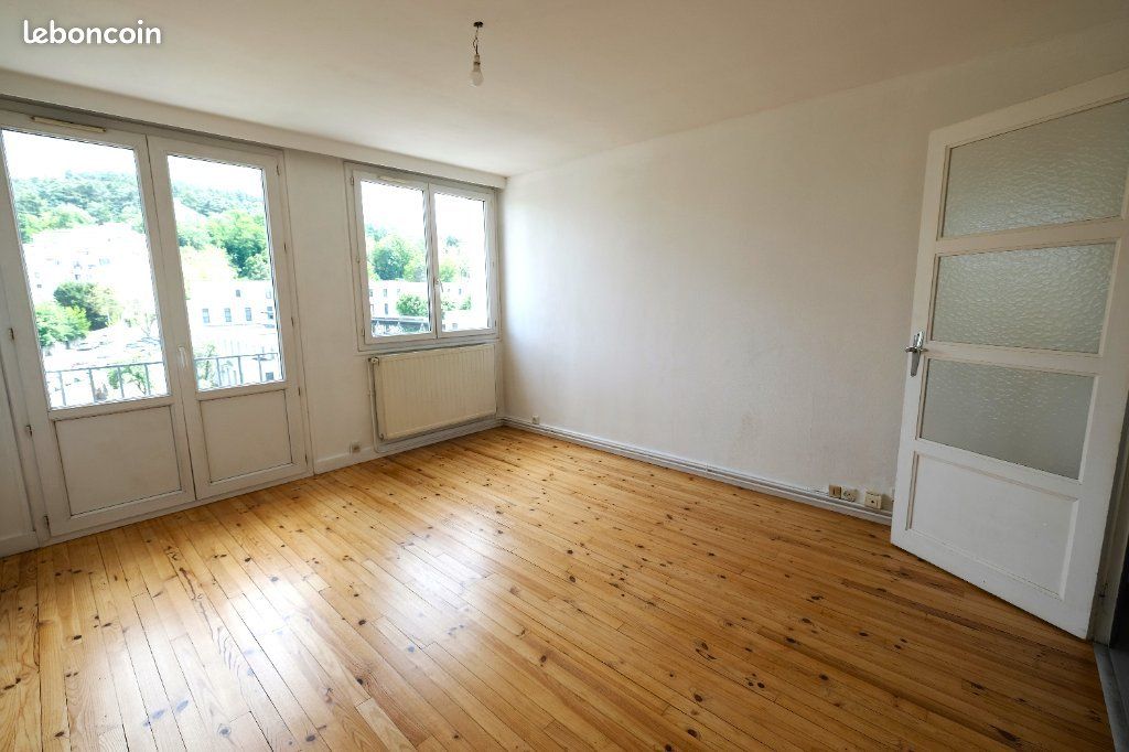 Appartement 3 pièces 58 m² · à Saint-Étienne · 58 m² · 555 €/mois