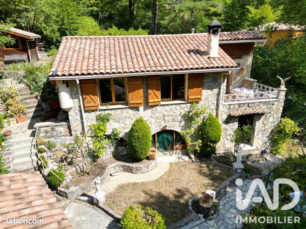 Maison 4 pièces 83 m² · à Aiglun · 83 m² · 375 000 €