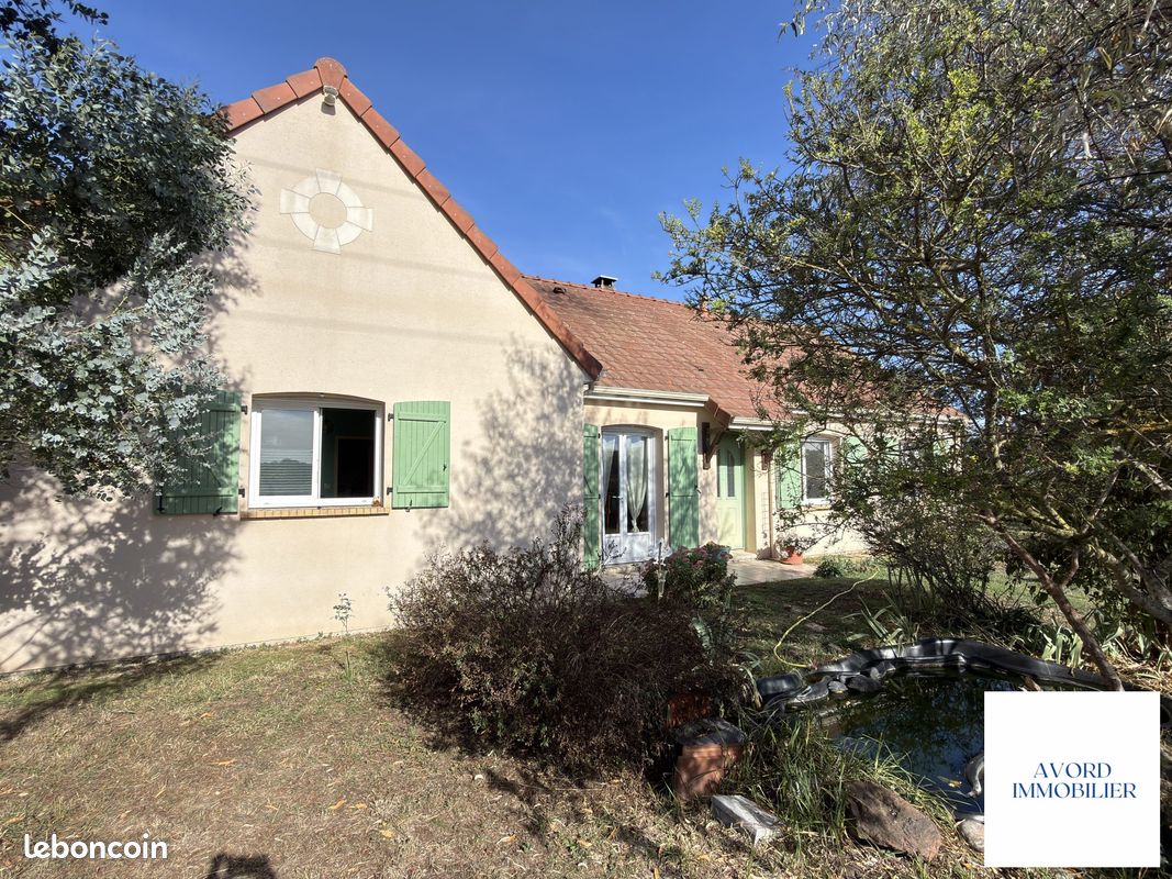 Maison 6 pièces 146 m² · à Farges-en-Septaine · 146 m² · 210 000 €