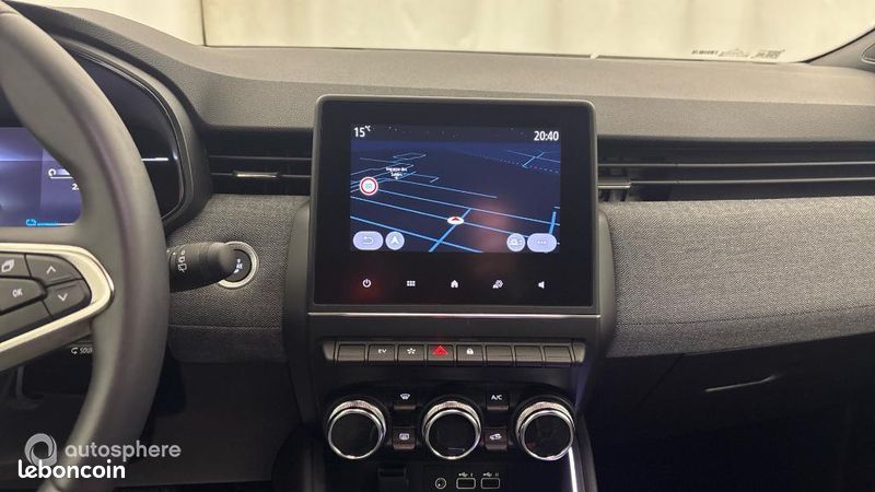 Renault Clio 1.6 E-Tech 145ch full hybrid Techno - 25 (image 19)