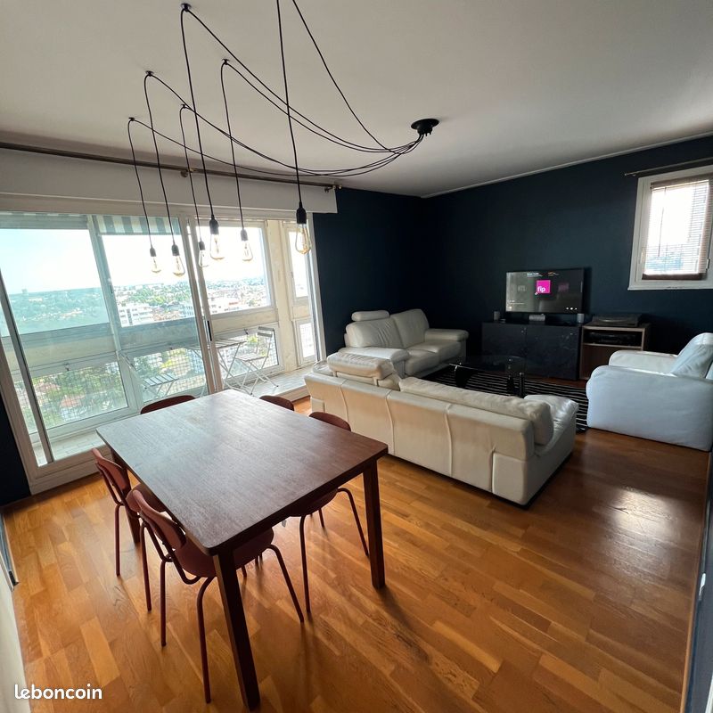 Appartement 5 pièces 107 m² · à Poitiers · 107 m² · 1 200 €