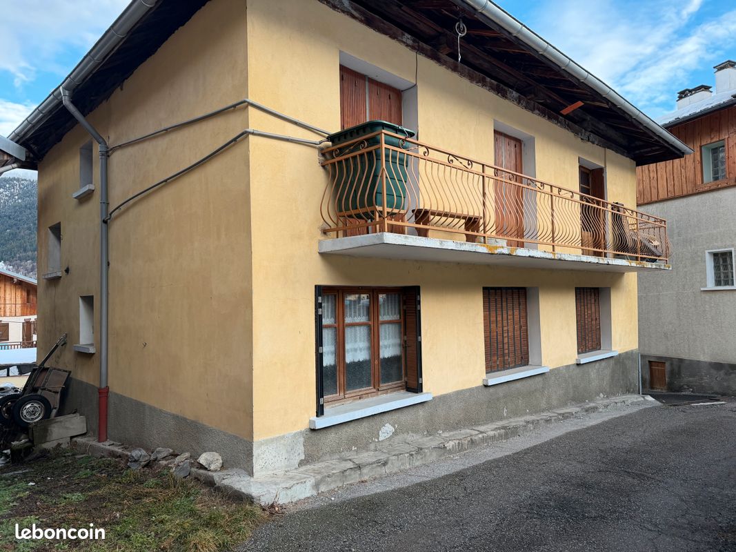 Maison 7 pièces 135 m² · à Les Belleville · 135 m² · 330 000 €