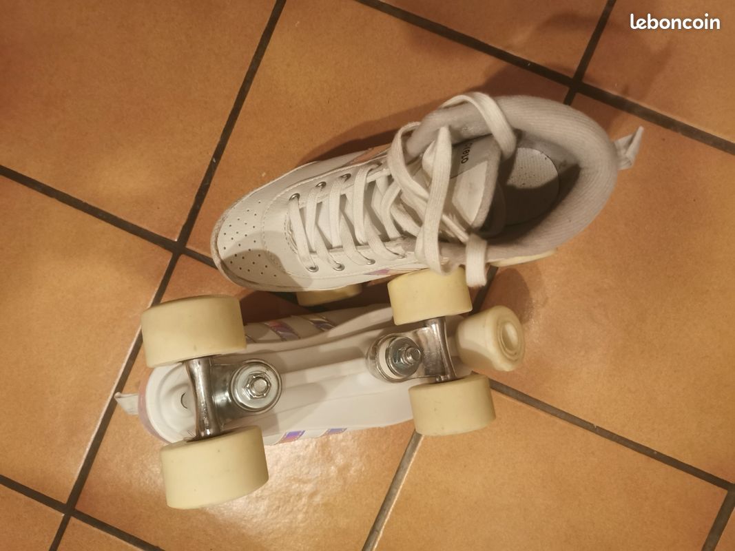 Patins à roulettes taille 38 (image 3)