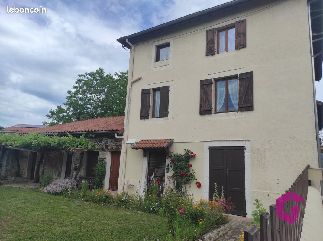 Maison 7 pièces 120 m² · à Retournac · 120 m² · 165 000 €