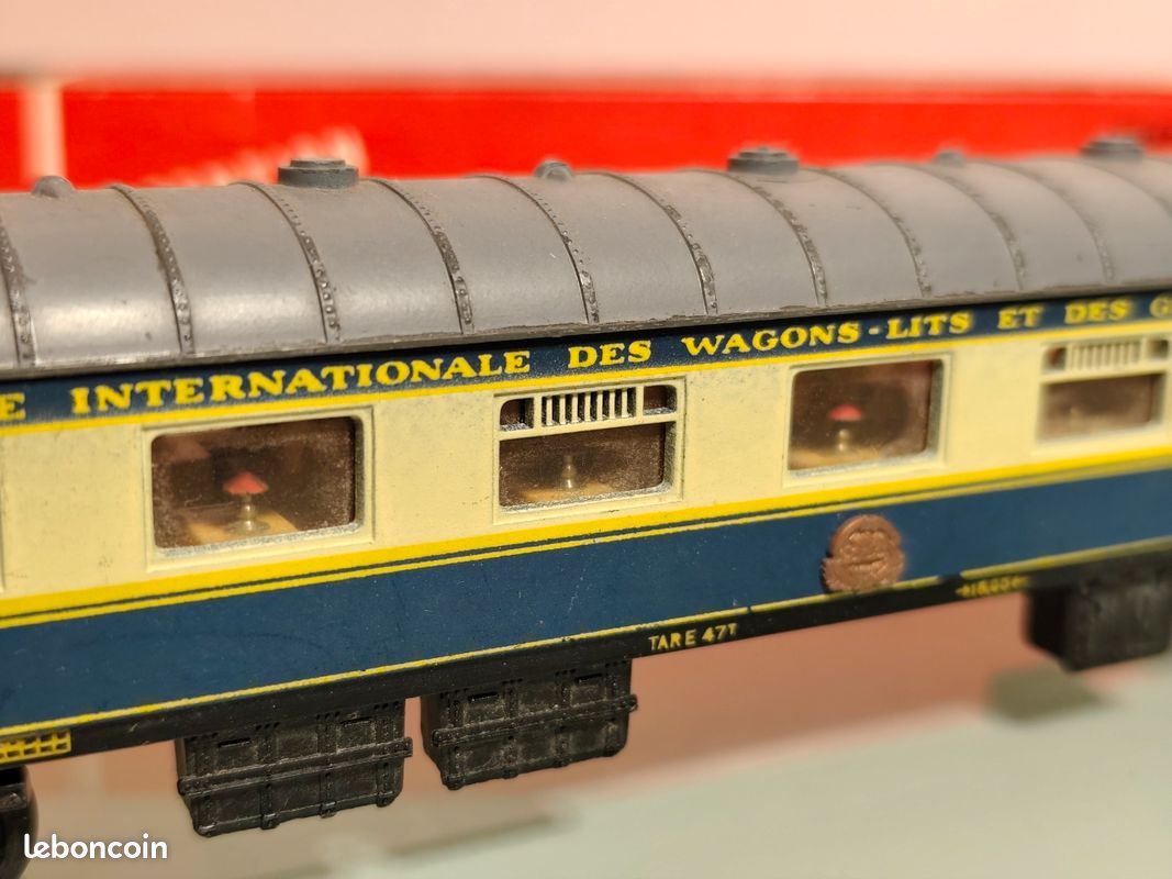 Circuit Train HO Jouef – Orient Express + Wagons + Panneaux – Occasion