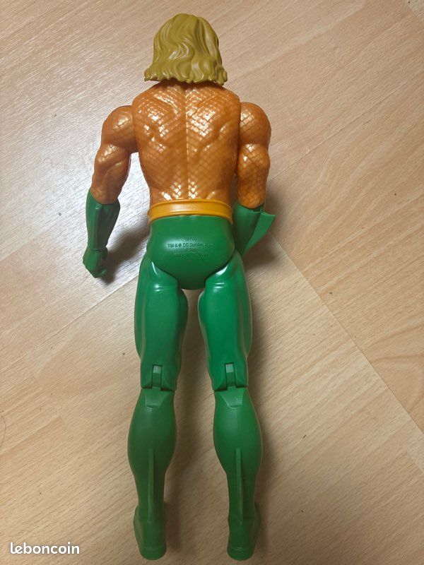 Figurine Aquaman (image 3)