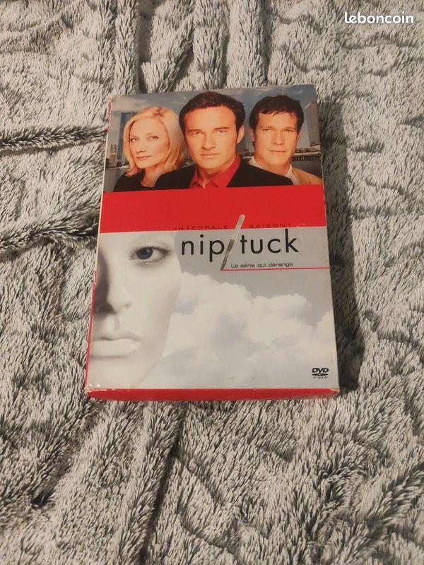 Coffret saison 1 nip/tuck dvd (image 1)