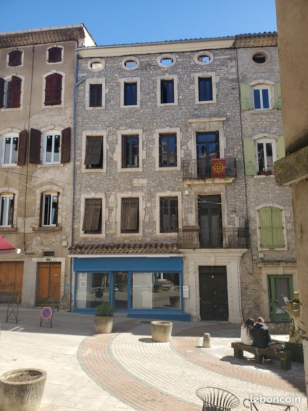 Maison 10 pièces 253 m² · à Saint-Ambroix · 253 m² · 468 000 €