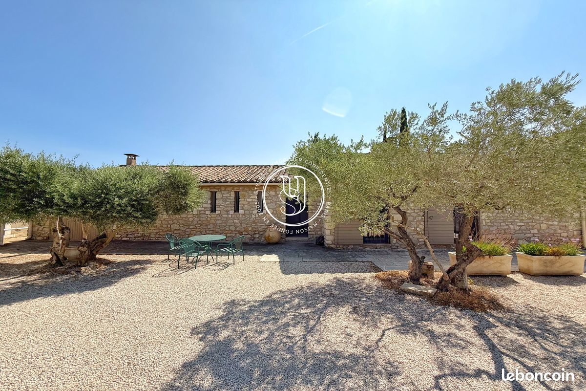 Maison 7 pièces 284 m² · à Saint-Rémy-de-Provence · 284 m² · 1 470 000 €