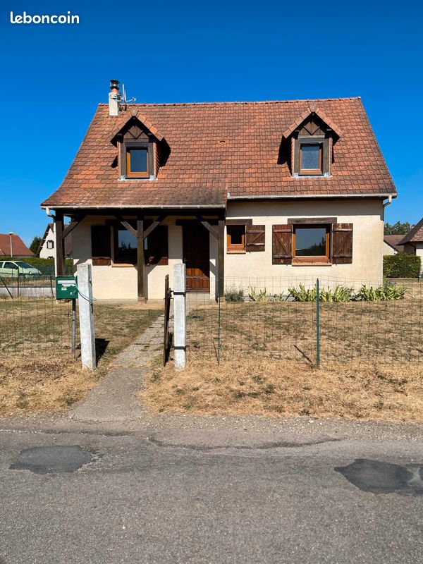 Maison 5 pièces 115 m² · à Bourg-Achard · 115 m² · 910 €