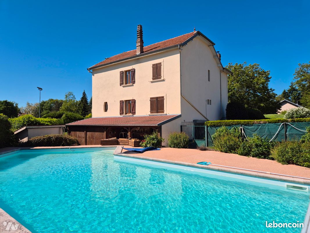 Maison 7 pièces 173 m² · à Savoyeux · 173 m² · 224 500 €