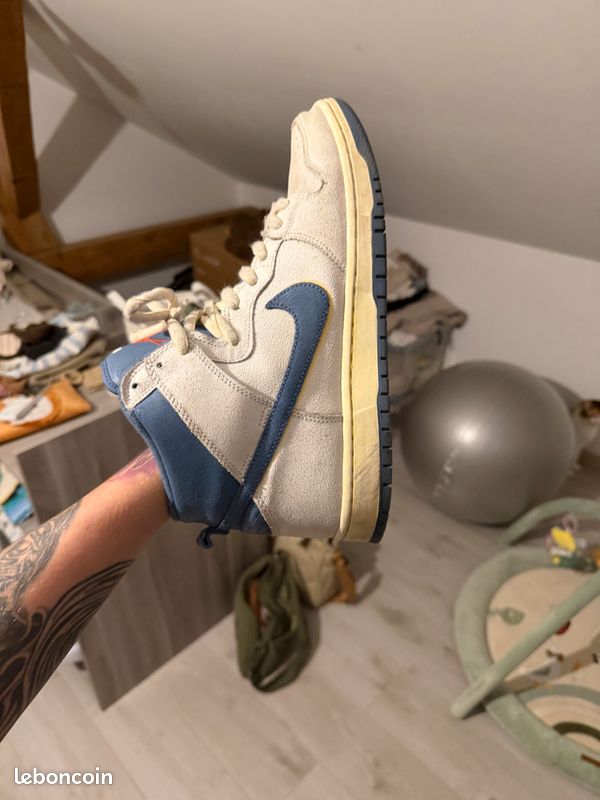 Nike dunk sb lost at sea (image 6)