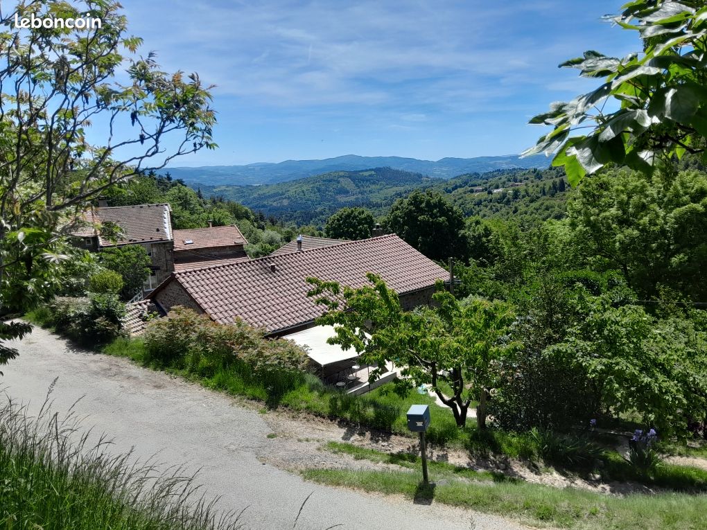 Maison 5 pièces 110 m² · à Nozières · 110 m² · 210 000 €