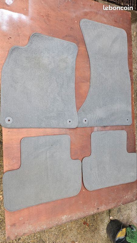 Tapis d'origine Audi A4 b8 b8.5 gris clair (image 2)