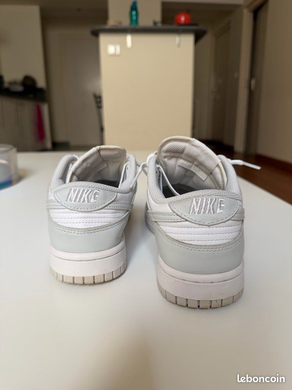 NIKE Air Jordan Low Chaussures