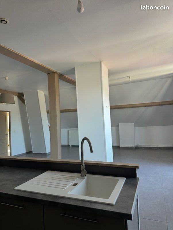 Appartement 3 pièces 75 m² · à Villeneuve-sur-Yonne · 75 m² · 680 €/mois