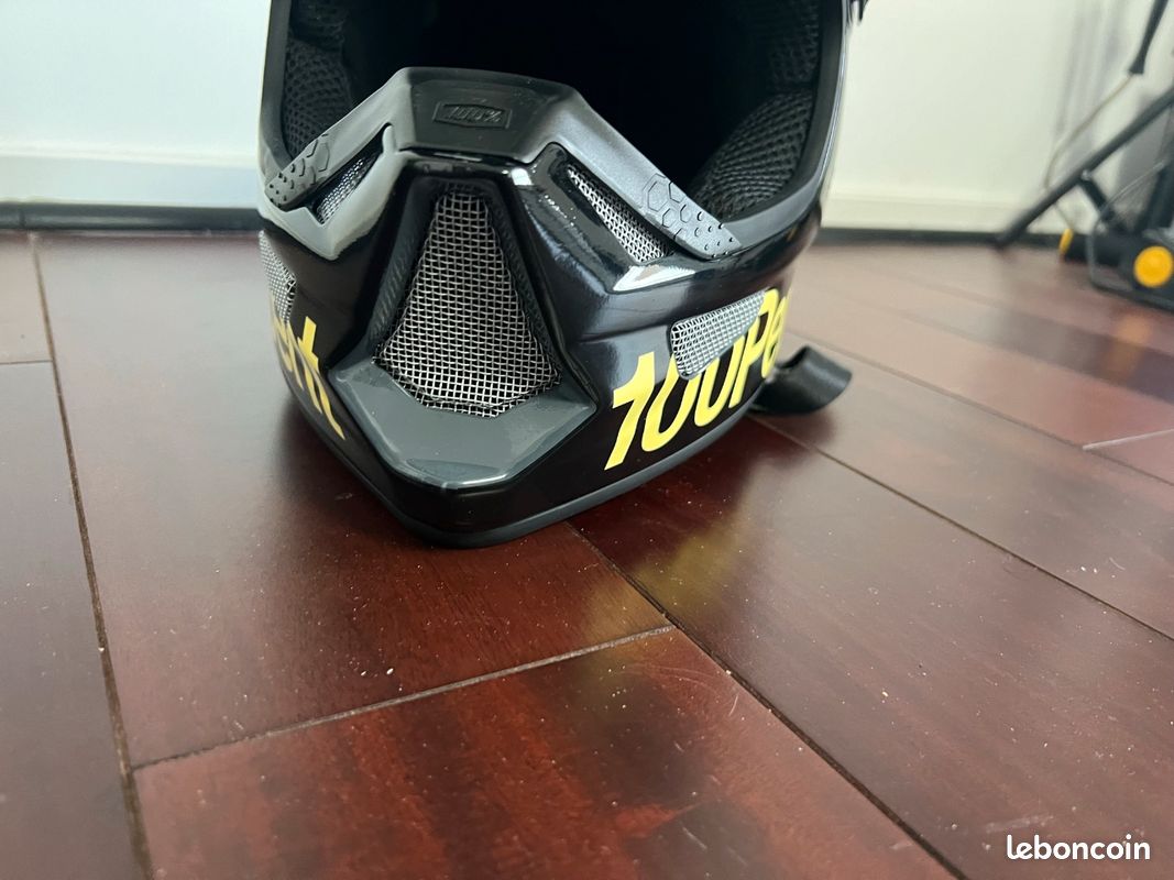 Status × super73 full-face bicycle helmet, size L/ Downhill/BMX
Carby/Charcoal (image 12)