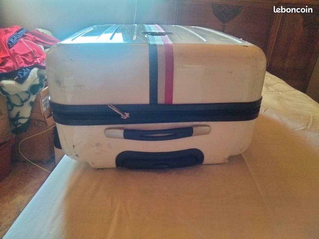 Bagagerie/ vêtements (image 3)