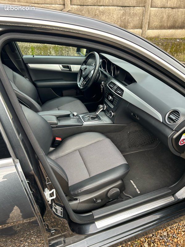 Mercedes c220 (image 3)