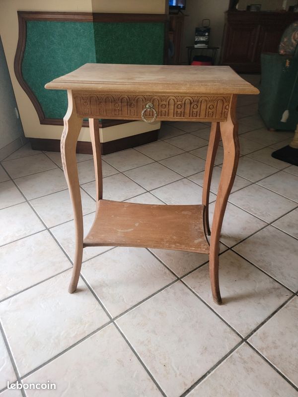 Petit meuble avec tiroir (image 1)