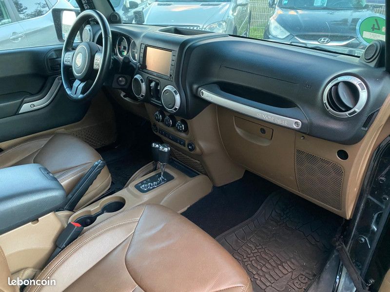 Jeep WRANGLER UNLIMITED 3.6 V6 284CH SAHARA BVA (image 8)