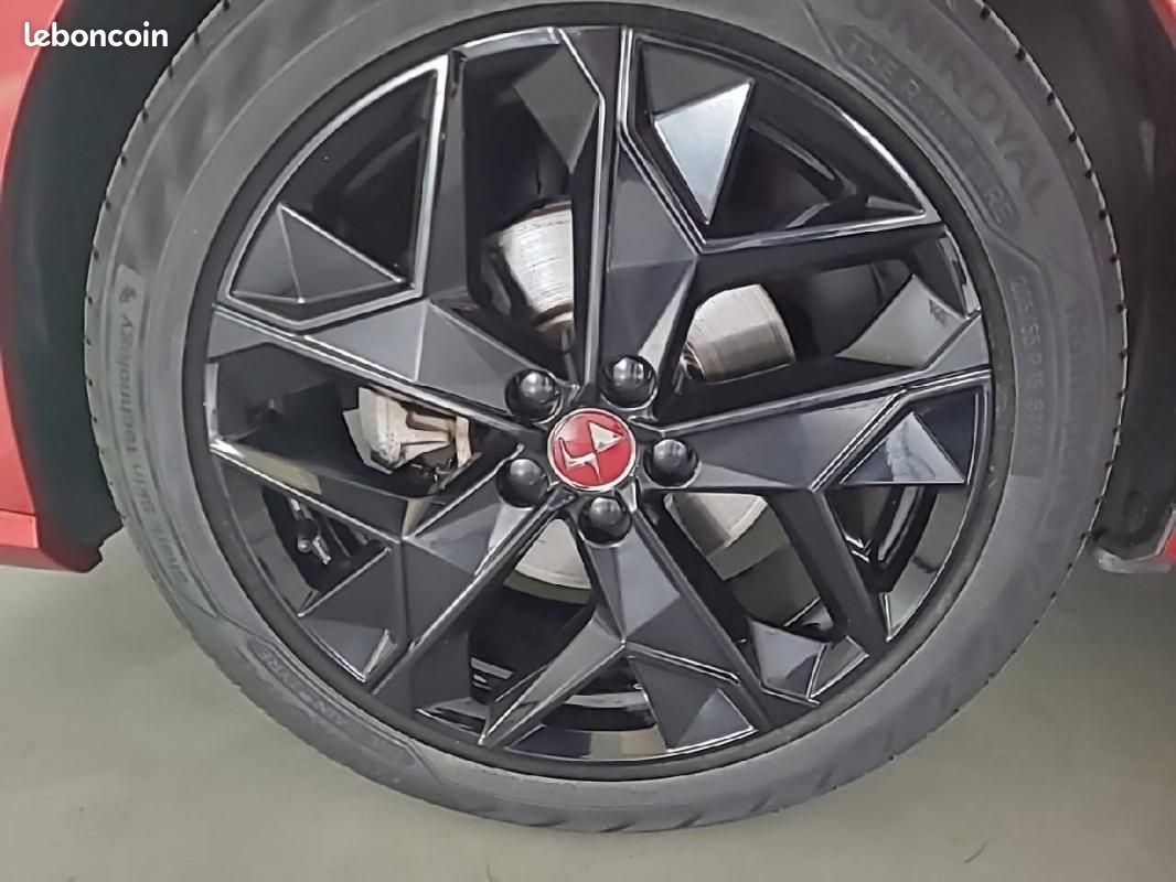 DS 4 BlueHDi 130 EAT8 - Performance Line+ (image 13)