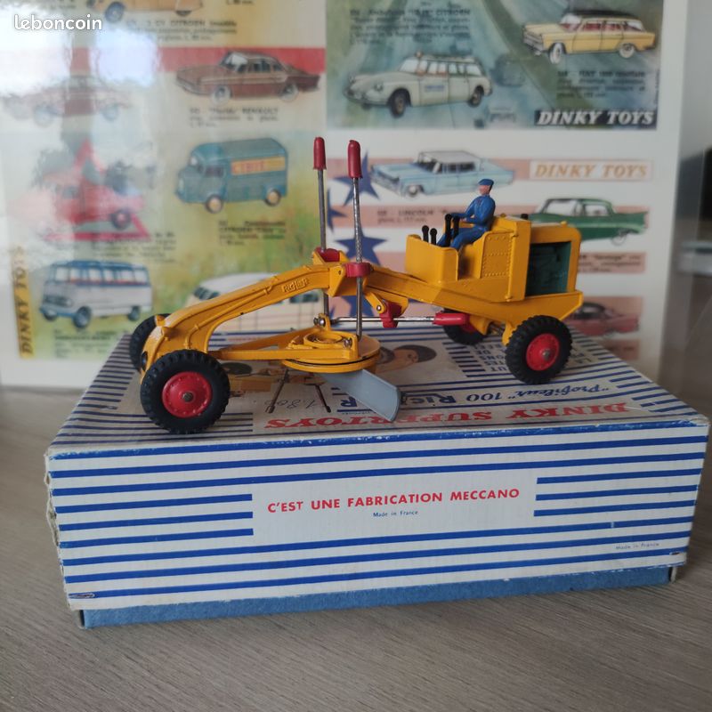 DINKY TOYS FRANCE. Profileur RICHIER. REF: 886. + Boite