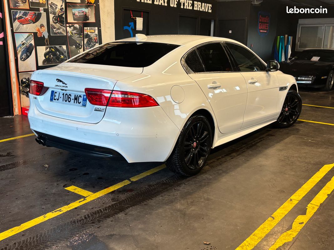 Jaguar XE 2.0D 180ch - Moteur HS (image 2)