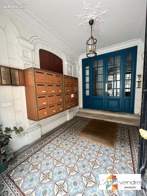 Appartement 2 pièces 31 m² · à Paris · 31 m² · 299 000 €
