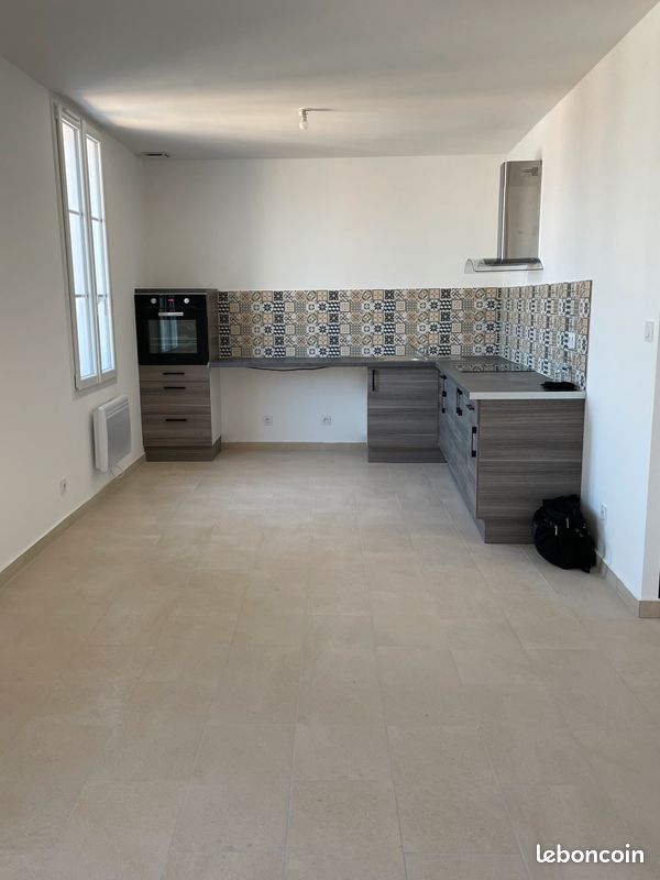 Appartement 4 pièces 77 m² · à Carpentras · 77 m² · 795 €