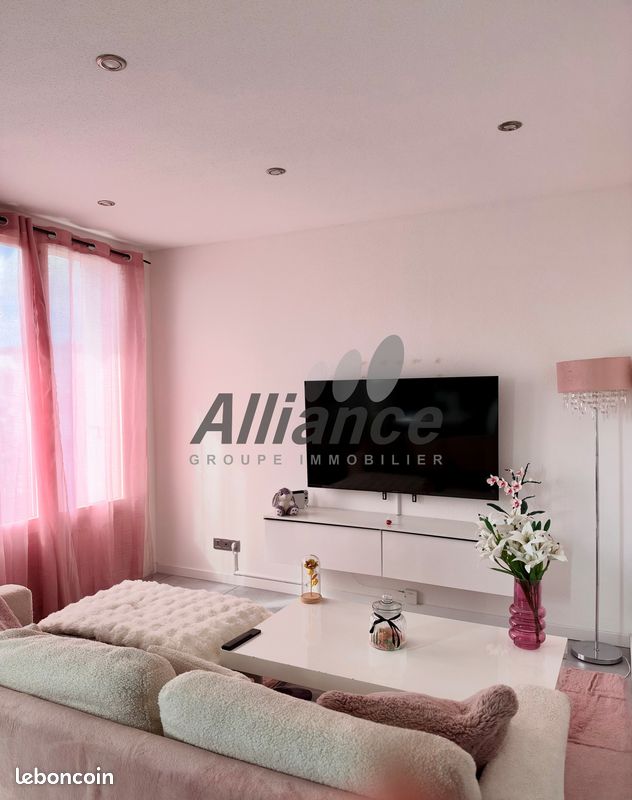 Appartement 3 pièces 62 m² · à Luxeuil-les-Bains · 62 m² · 75 000 €
